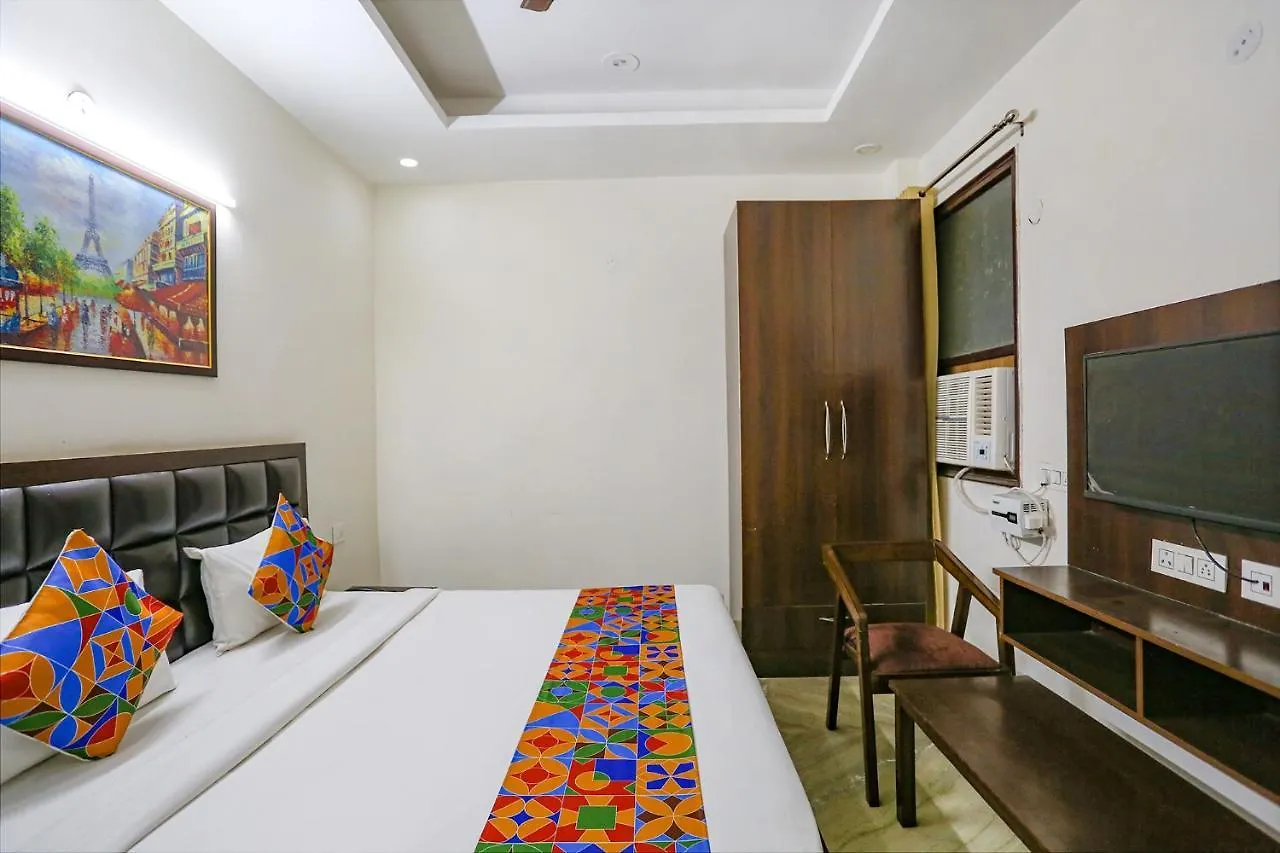 Fabhotel Pacific Homes 古尔冈 3*,